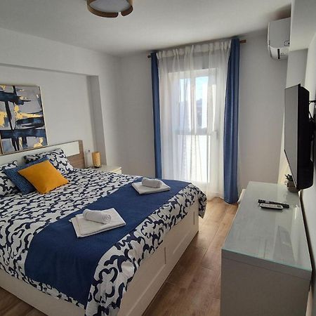 Blue Oasis Sea And Mountain Panorama Apartment เบนัลมาเดนา ภายนอก รูปภาพ