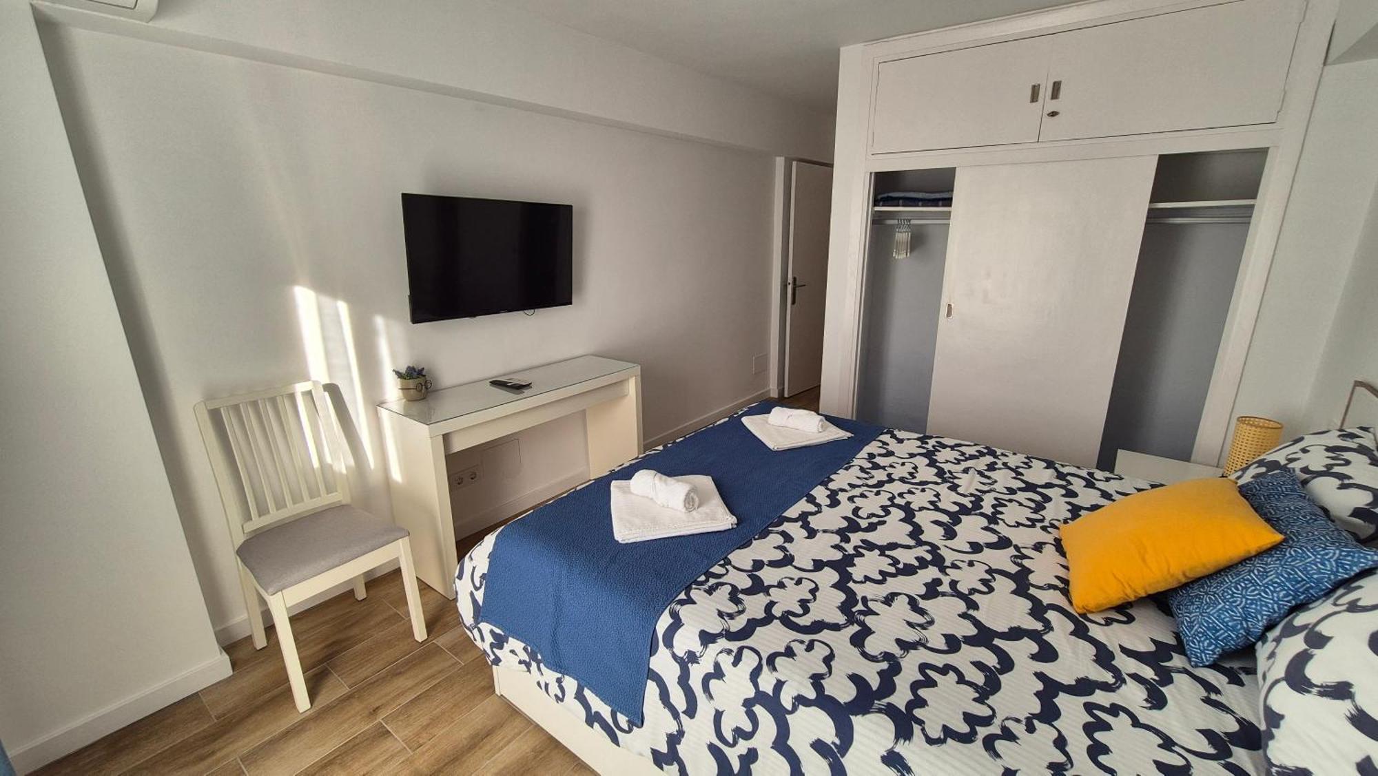 Blue Oasis Sea And Mountain Panorama Apartment เบนัลมาเดนา ภายนอก รูปภาพ